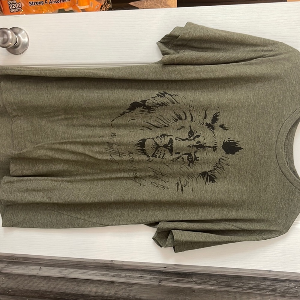 Graphic tee large large